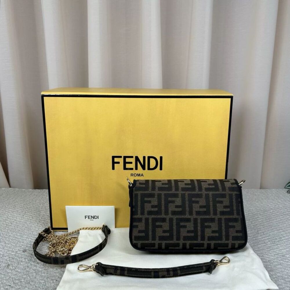 Fendi Women Pre-Loved Bag Brand New Condition
